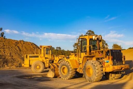 Top Features To Look For In Heavy-Duty Industrial Equipment
