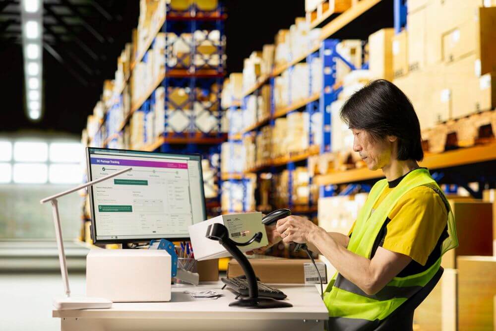 Reducing Logistics Delays Through Better Warehouse Coordination