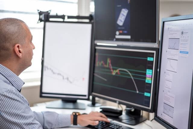 Things You Should Look For In An Online Stock Broker