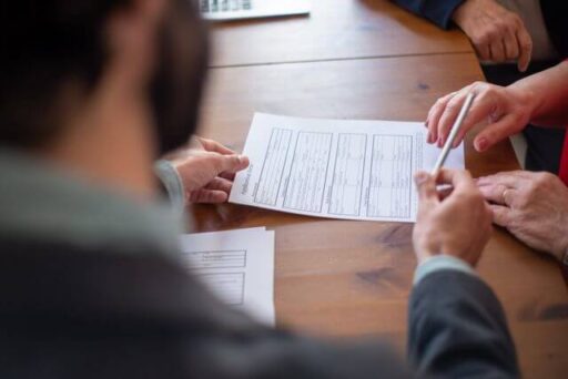 Red Flags To Watch For When Dealing With Insurance Companies