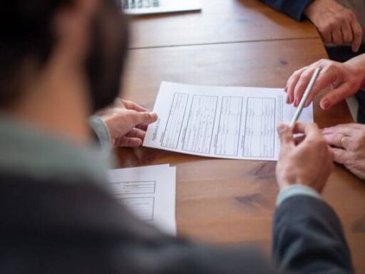 Red Flags To Watch For When Dealing With Insurance Companies