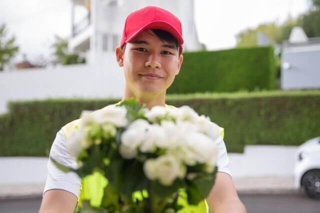 6 Tips To Pick The Best Flower Delivery Subscription For Your Budget