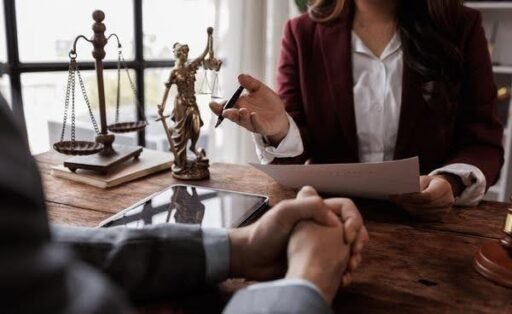 When to Hire a Phoenix Business Disputes Lawyer