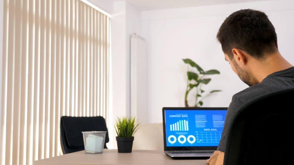 Why Performance Tracking Systems Matter for Employee Development?